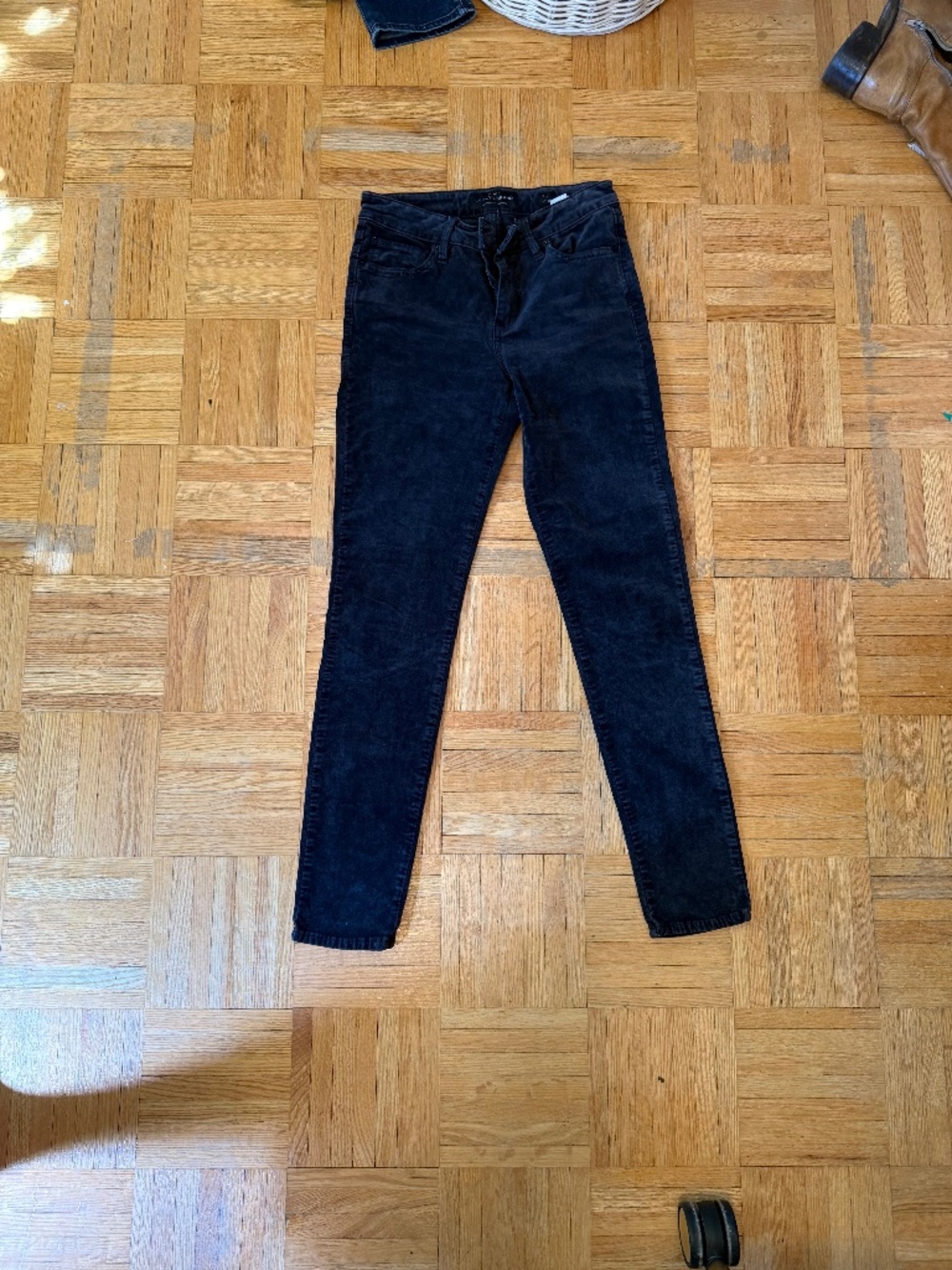Lucky Brand vintage black velvet skinny jeans